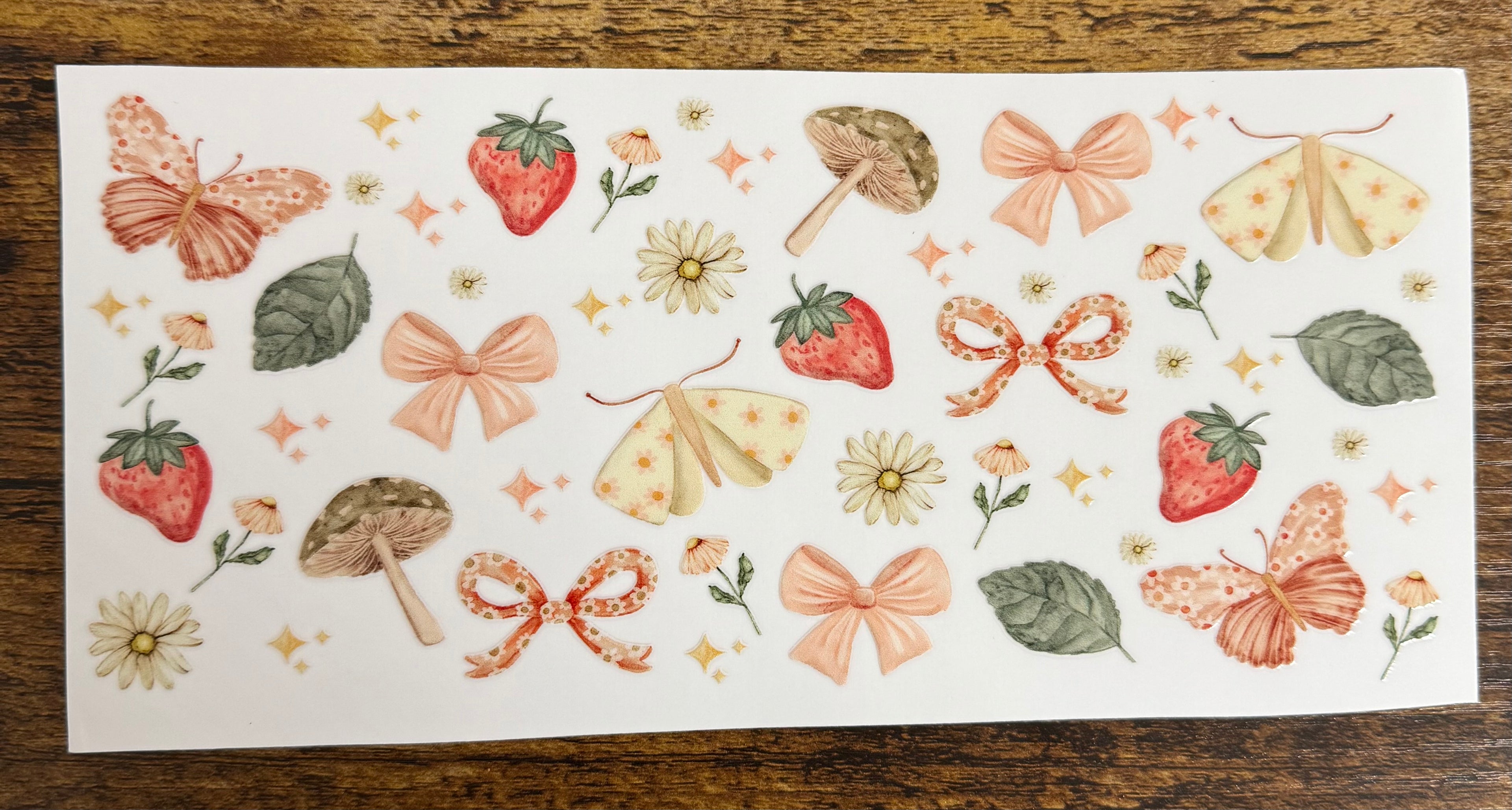 Mushrooms, strawberries, bows